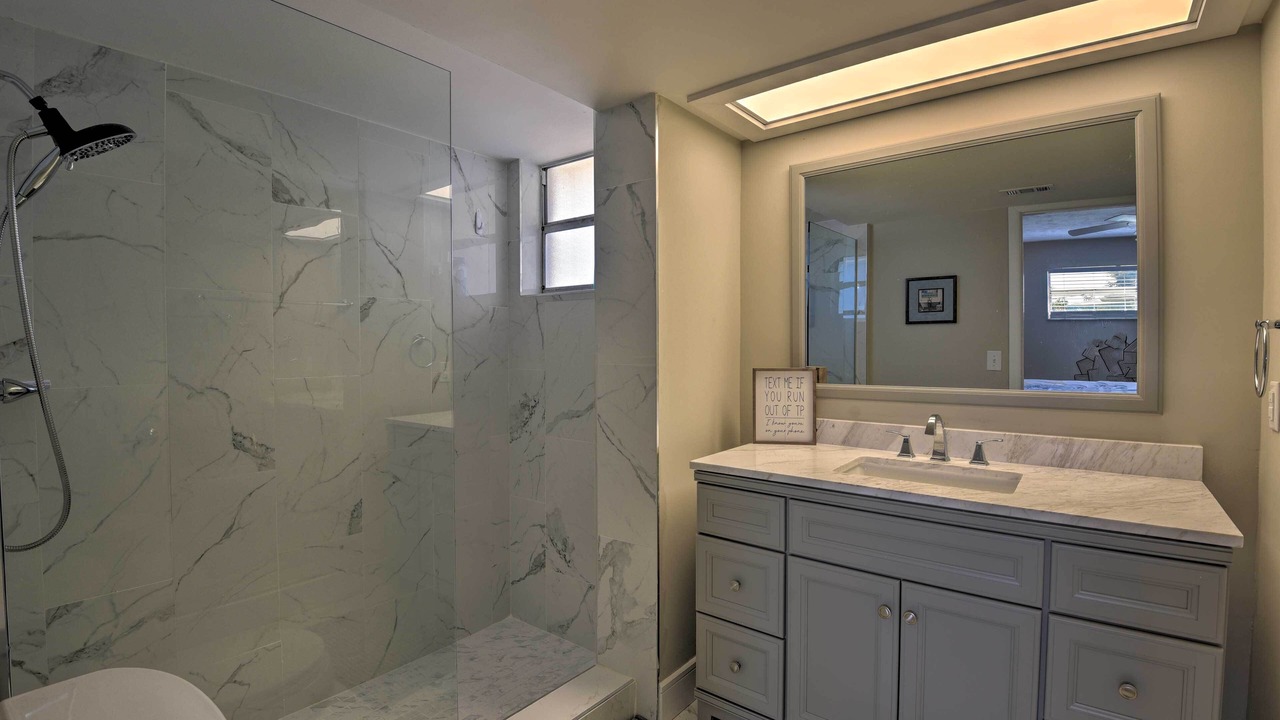 Photo of Bathroom in Royal Dunes North