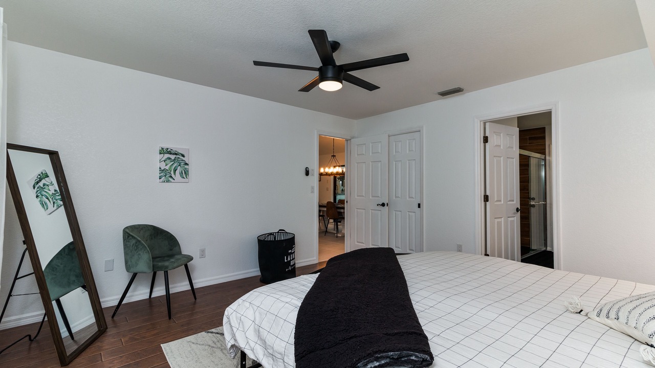 Photo of Bedroom in Gulf Cove