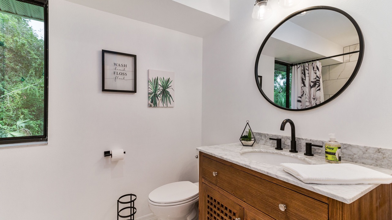 Photo of Bathroom in Gulf Cove