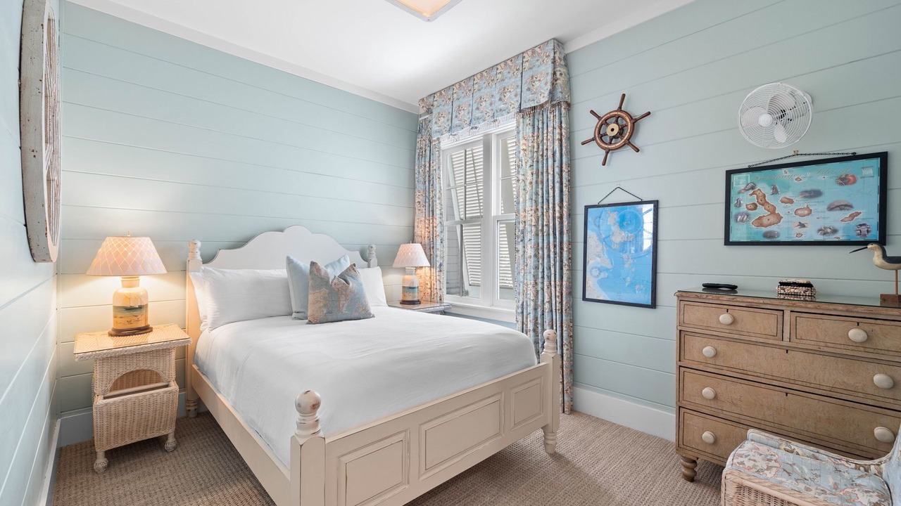 Photo of Bedroom in Seaside