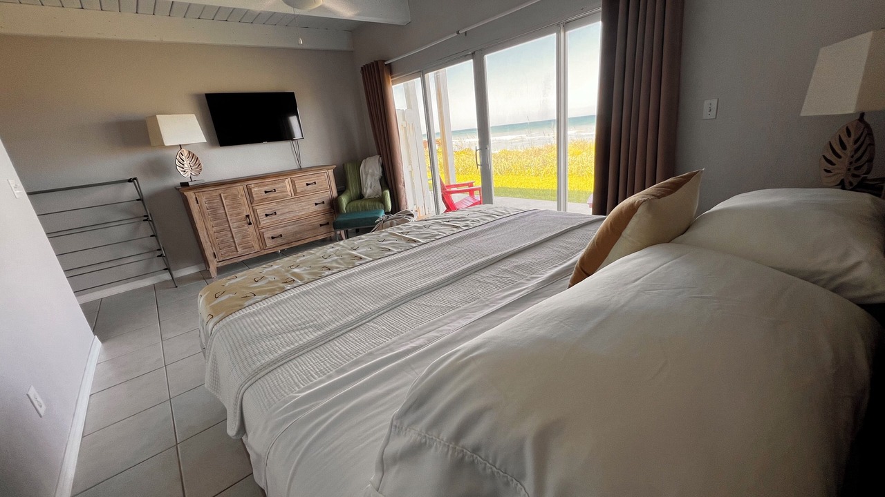 Photo of Bedroom in Melbourne Beach
