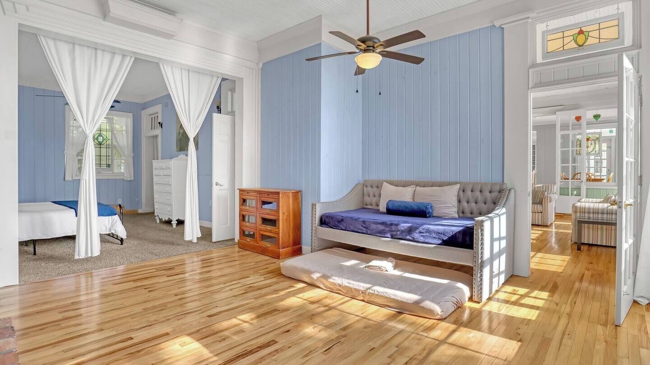 Photo of Bedroom in Tropic