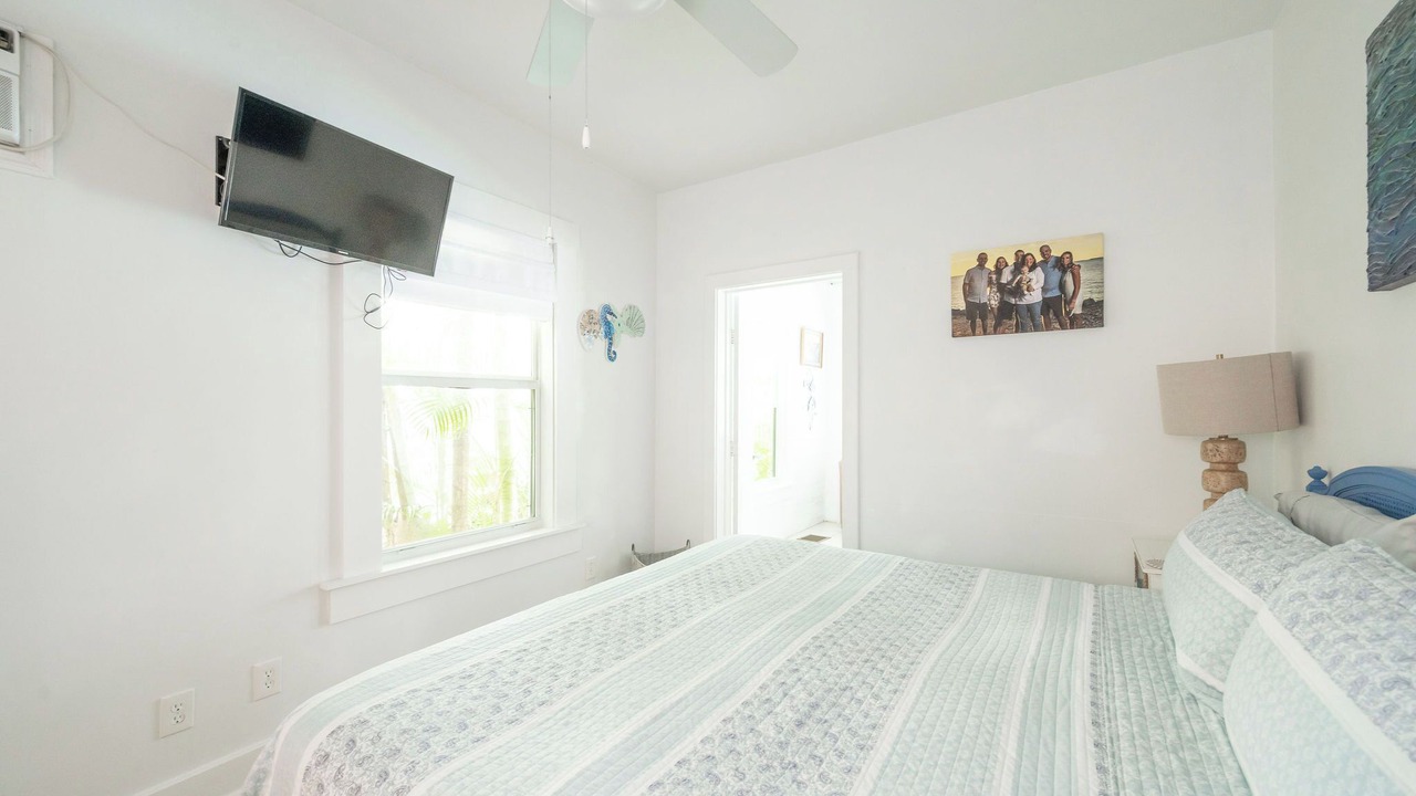 Photo of Bedroom in Historic Seaport