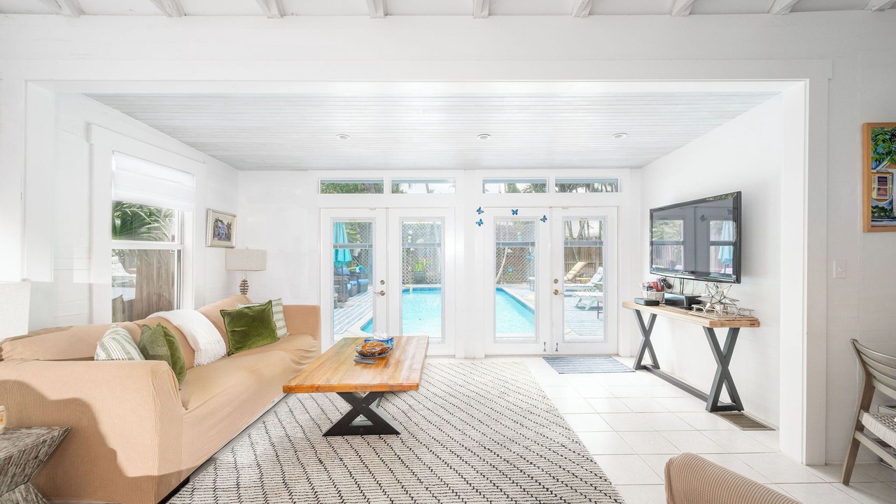 Photo of Livingroom in Historic Seaport