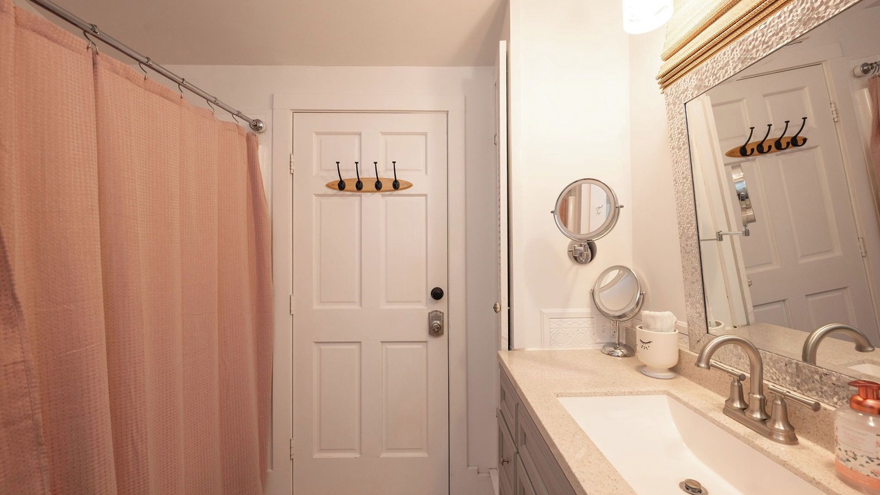 Photo of Bathroom in Historic Seaport