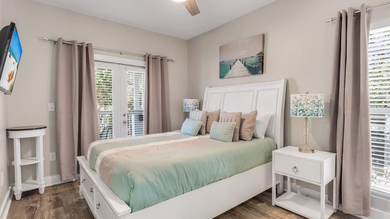Photo of Bedroom in Seacrest
