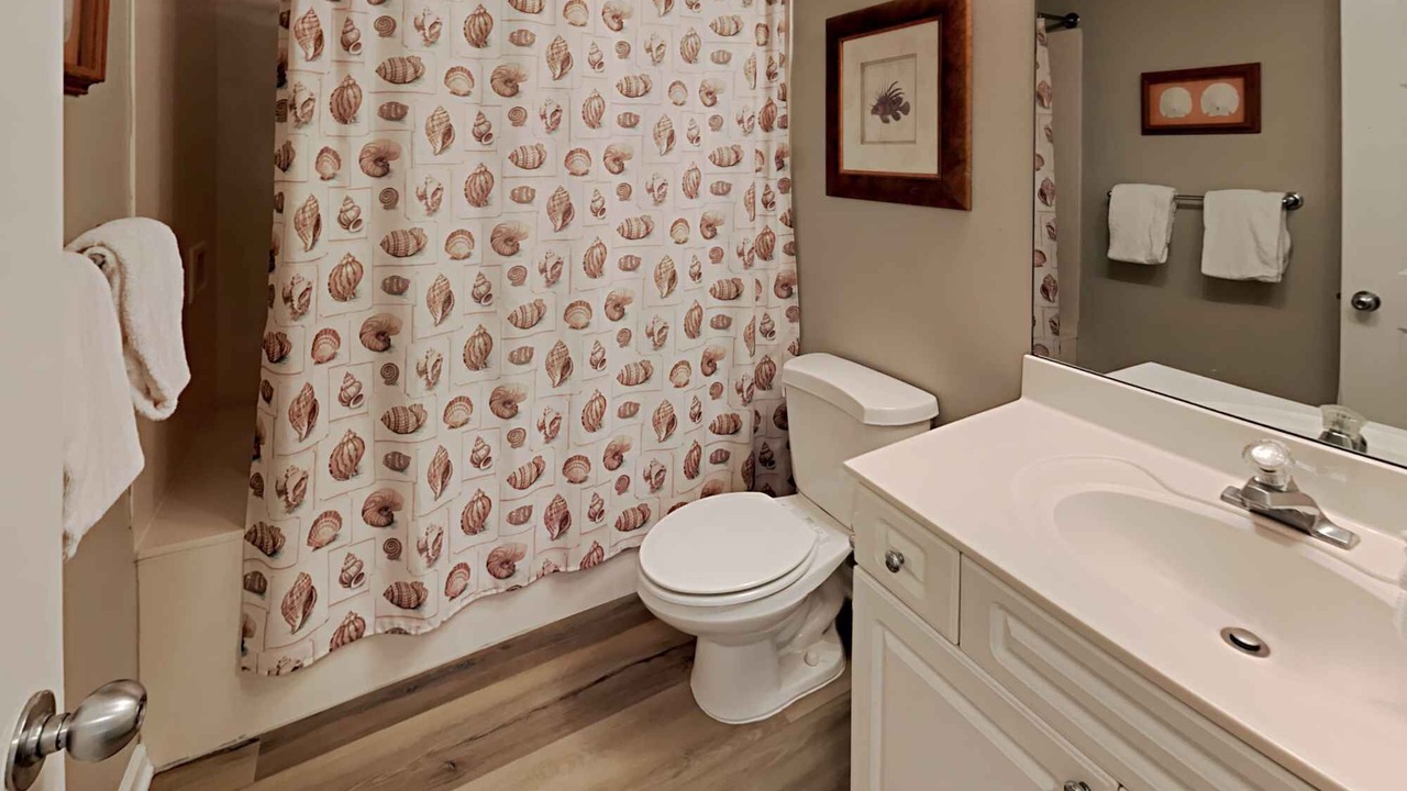 Photo of Bathroom in Navarre Beach