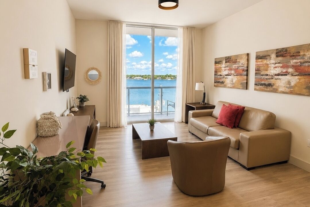 Photo of Livingroom in Hollywood Lakes