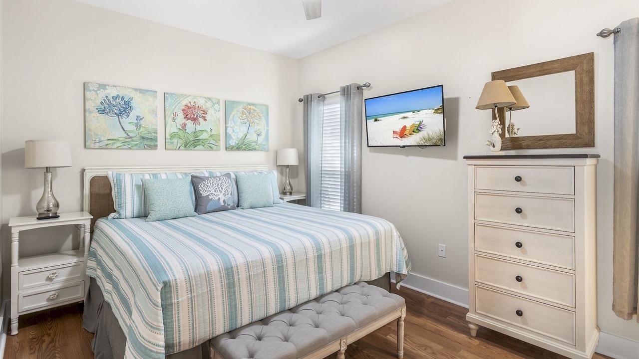 Photo of Bedroom in Seacrest