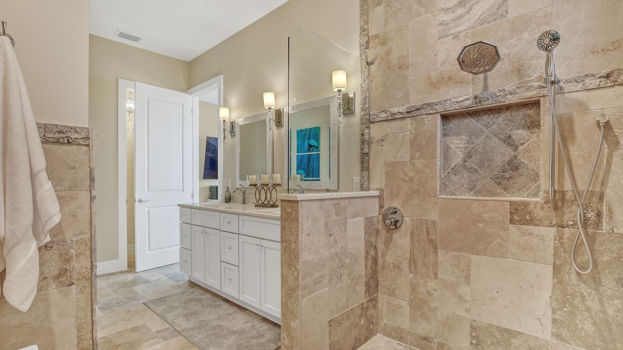 Photo of Bathroom in Cocoa Beach