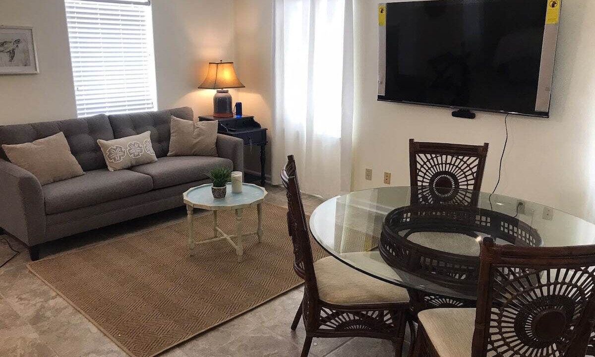 Photo of Livingroom in Carrabelle