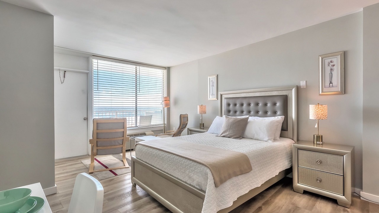 Photo of Bedroom in Seabreeze Historic District