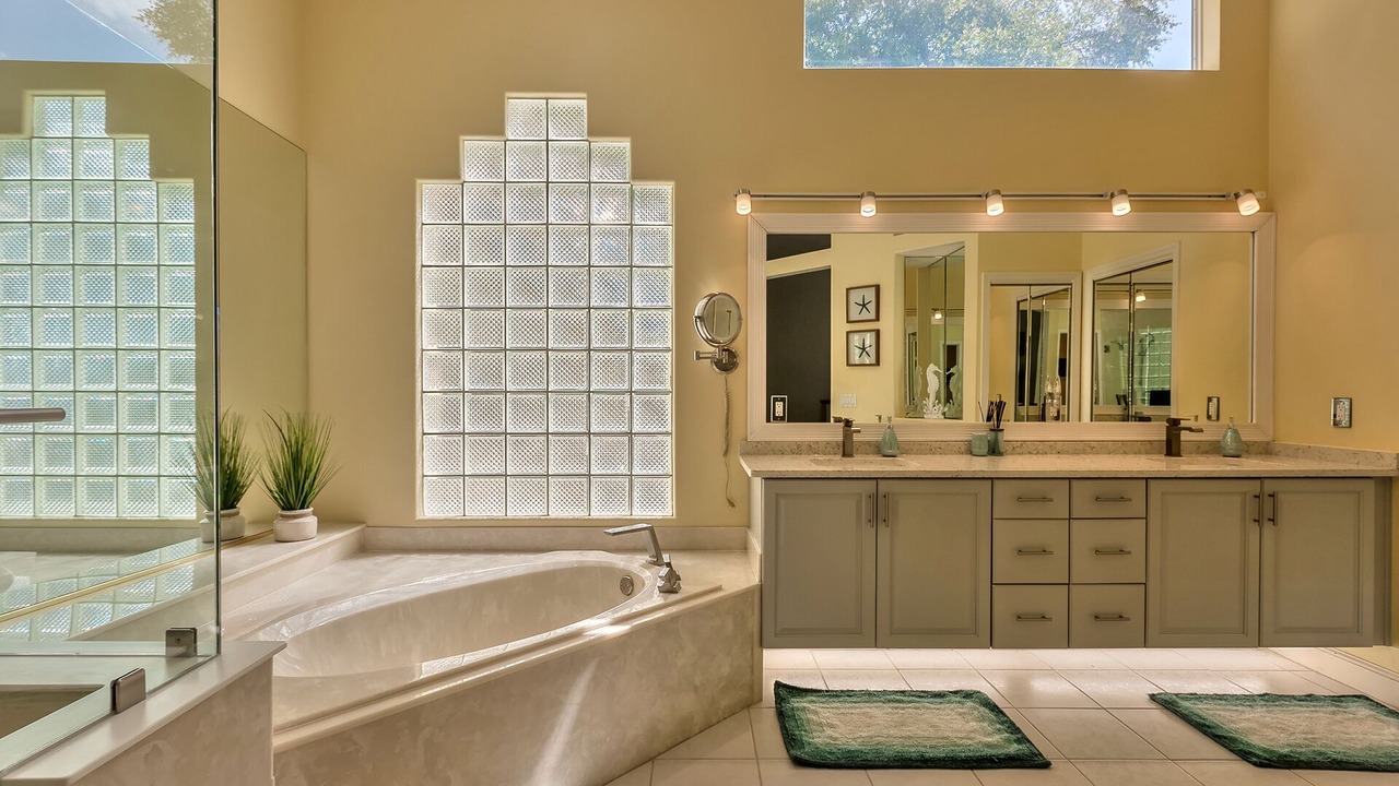Photo of Bathroom in Spruce Creek