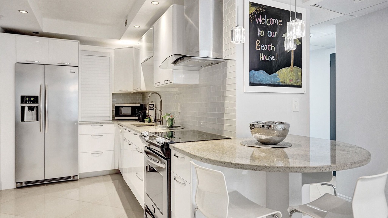 Photo of Kitchen in Hollywood South Central Beach