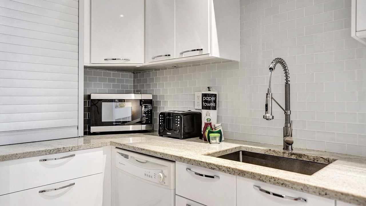 Photo of Kitchen in Hollywood South Central Beach