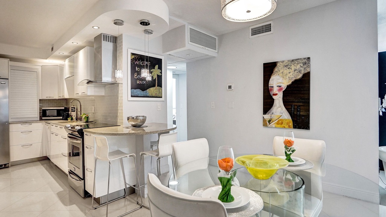 Photo of Kitchen in Hollywood South Central Beach