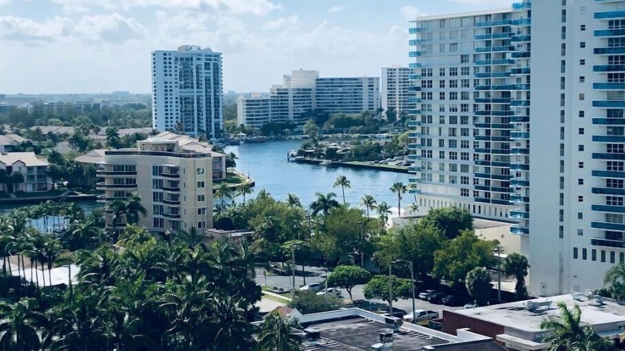Photo of Outdoor in Hollywood South Central Beach