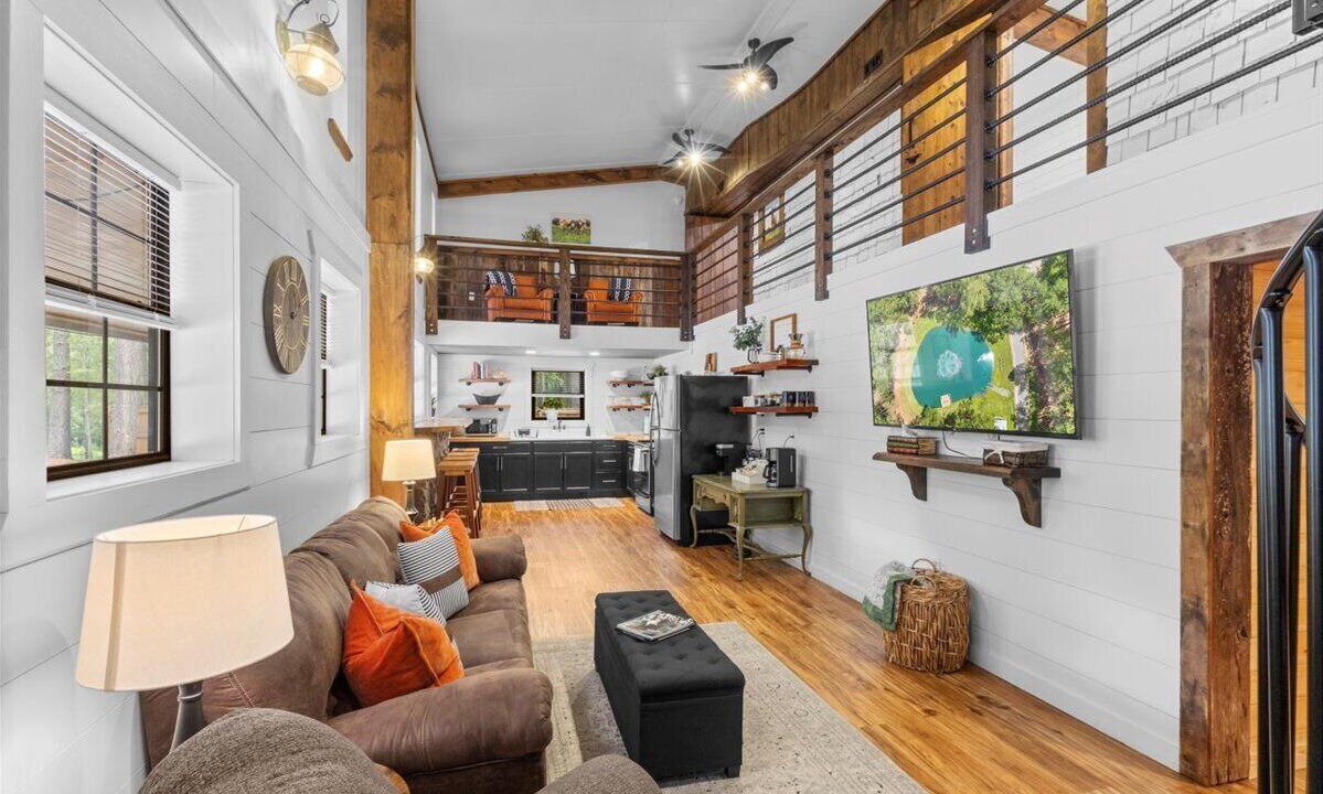 Photo of Livingroom in Marshallville