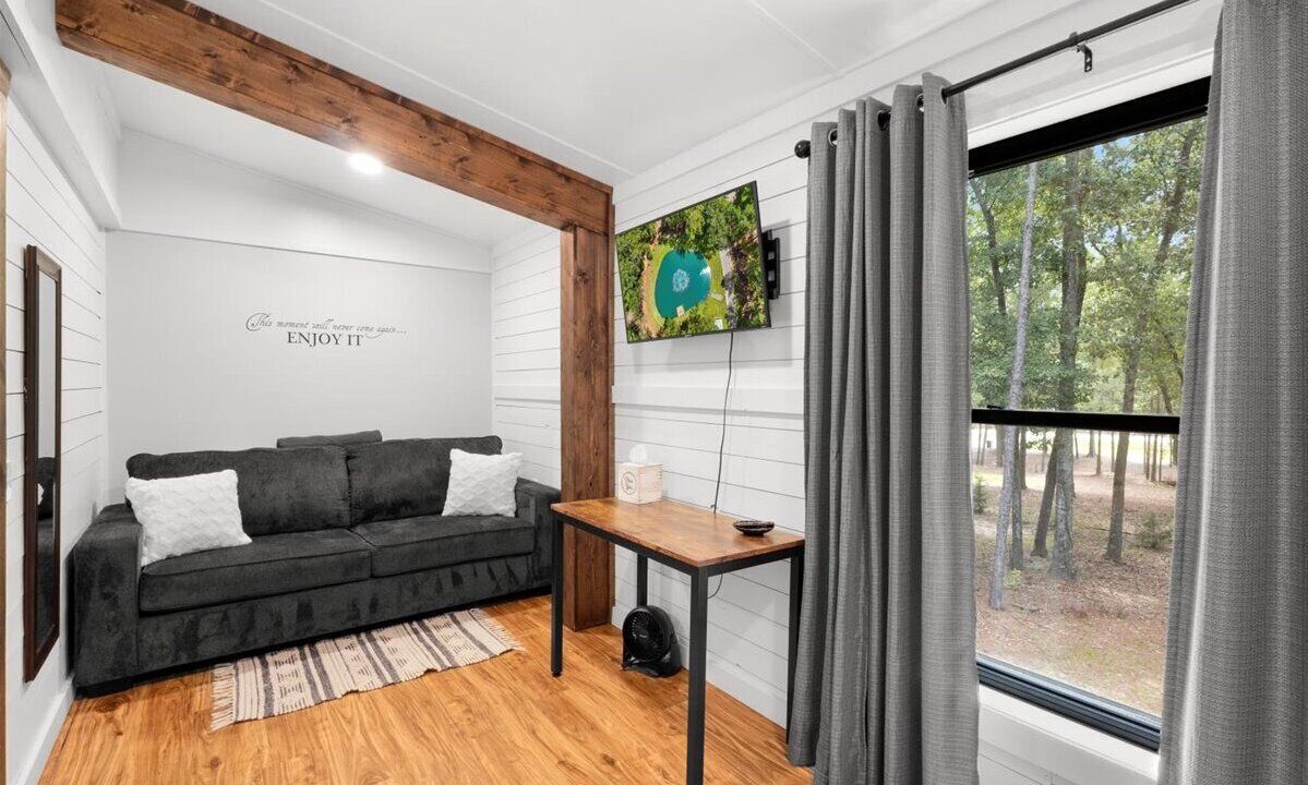 Photo of Livingroom in Marshallville