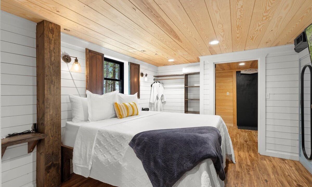 Photo of Bedroom in Marshallville
