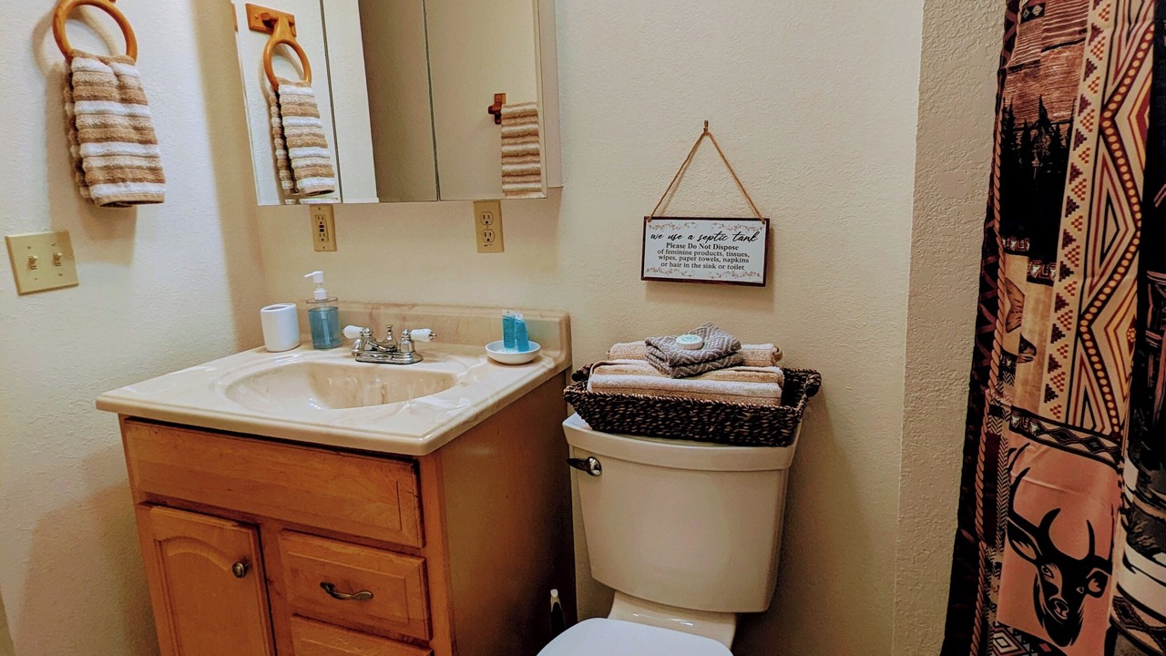 Photo of Bathroom in Edgar