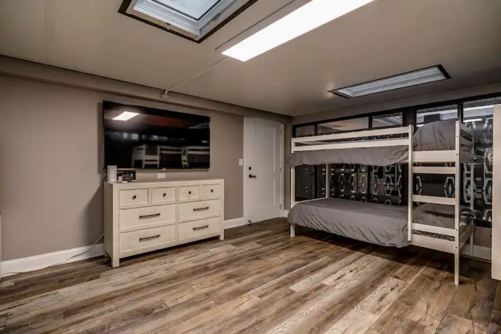Photo of Bedroom in Forest Isles