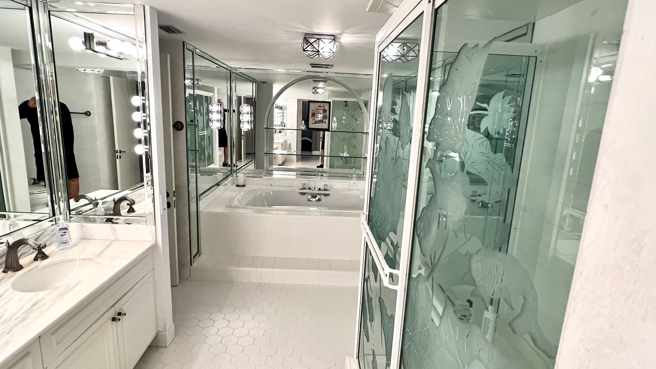 Photo of Bathroom in Longboat Key