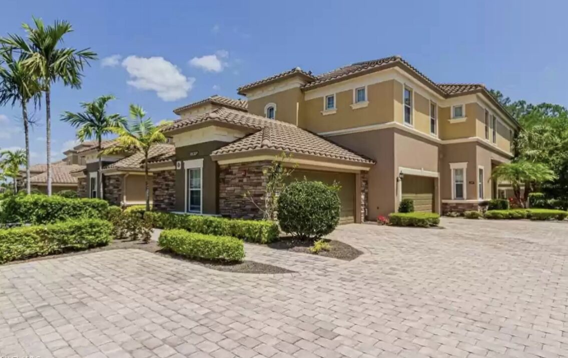 Photo of Outdoor in Naples
