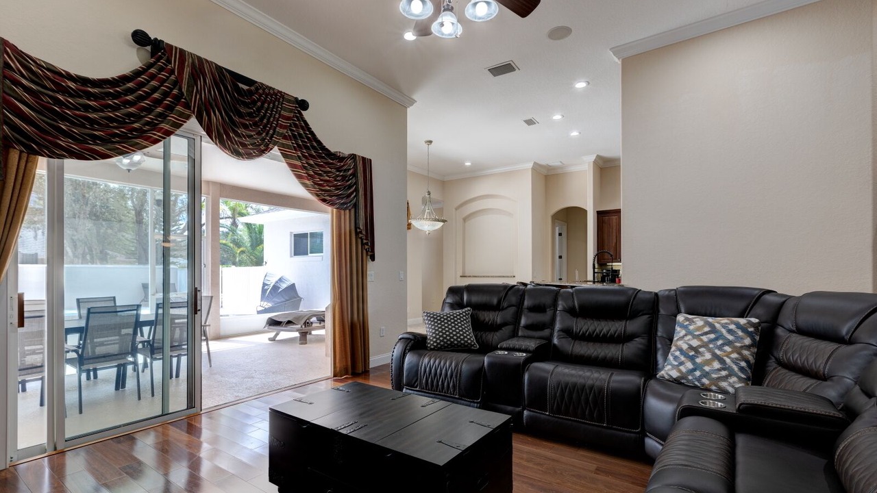 Photo of Livingroom in Wedgefield
