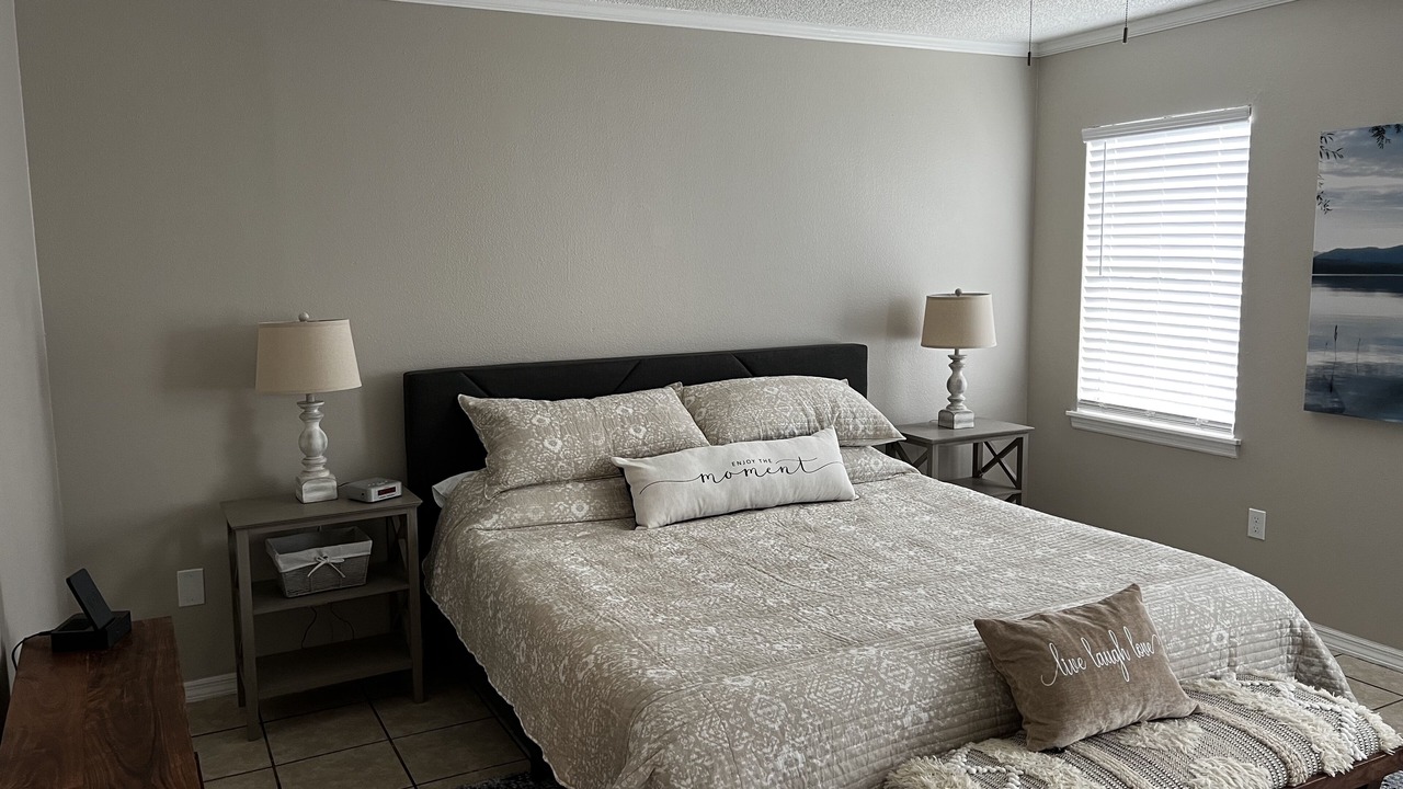 Photo of Bedroom in Candler
