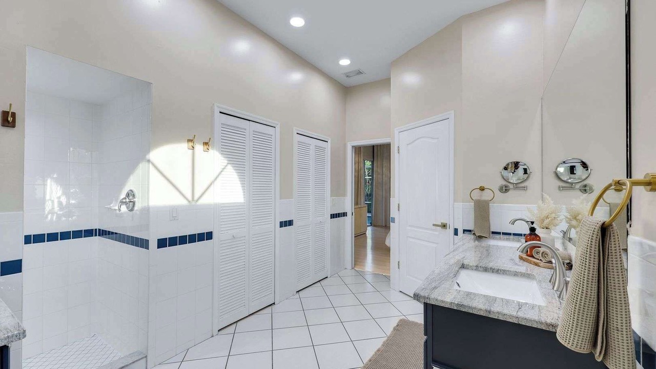 Photo of Bathroom in Naples Park