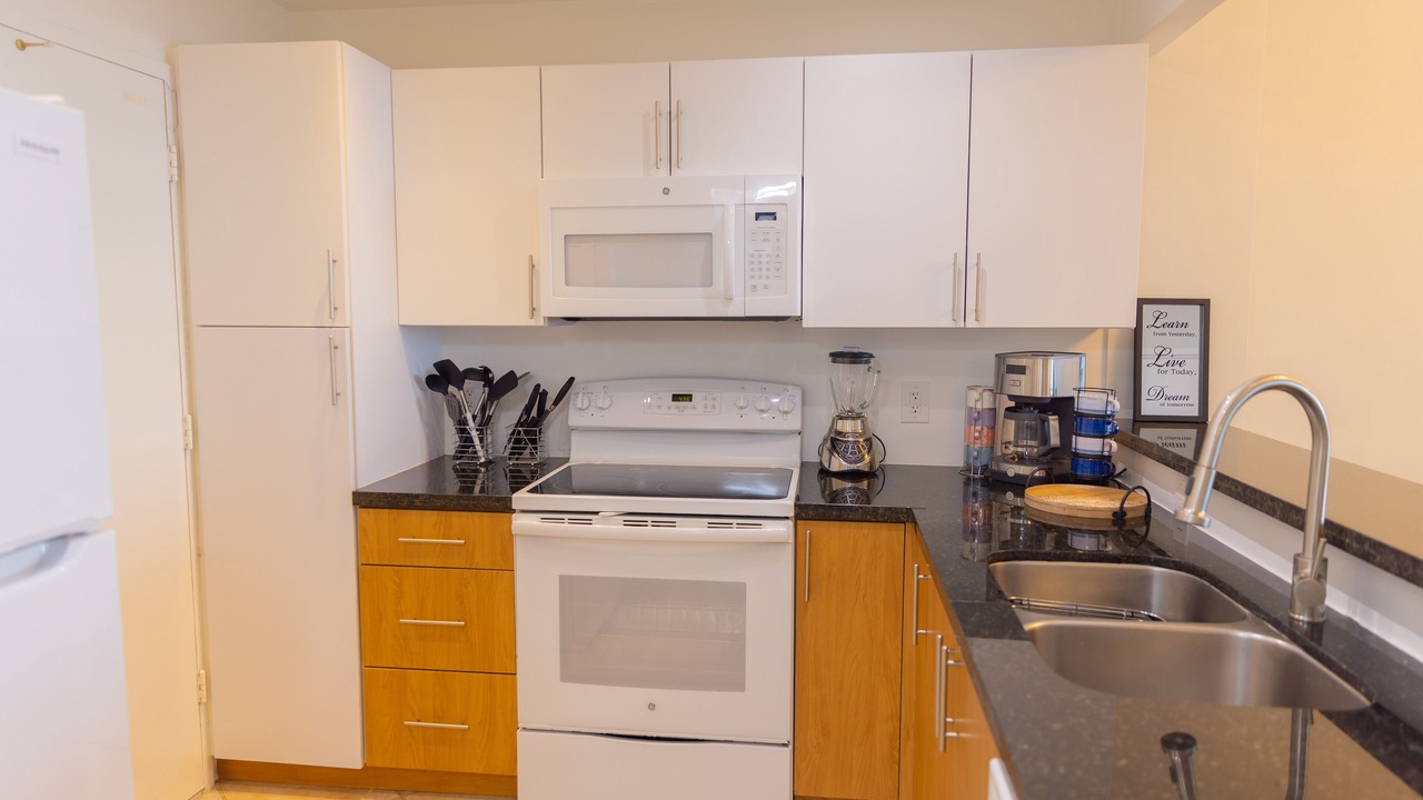 Photo of Kitchen in Hollywood South Central Beach