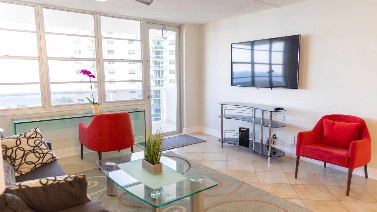Photo of Livingroom in Hollywood South Central Beach