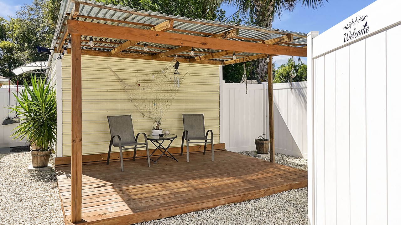 Photo of Patio Balcony in Bearss Plaza