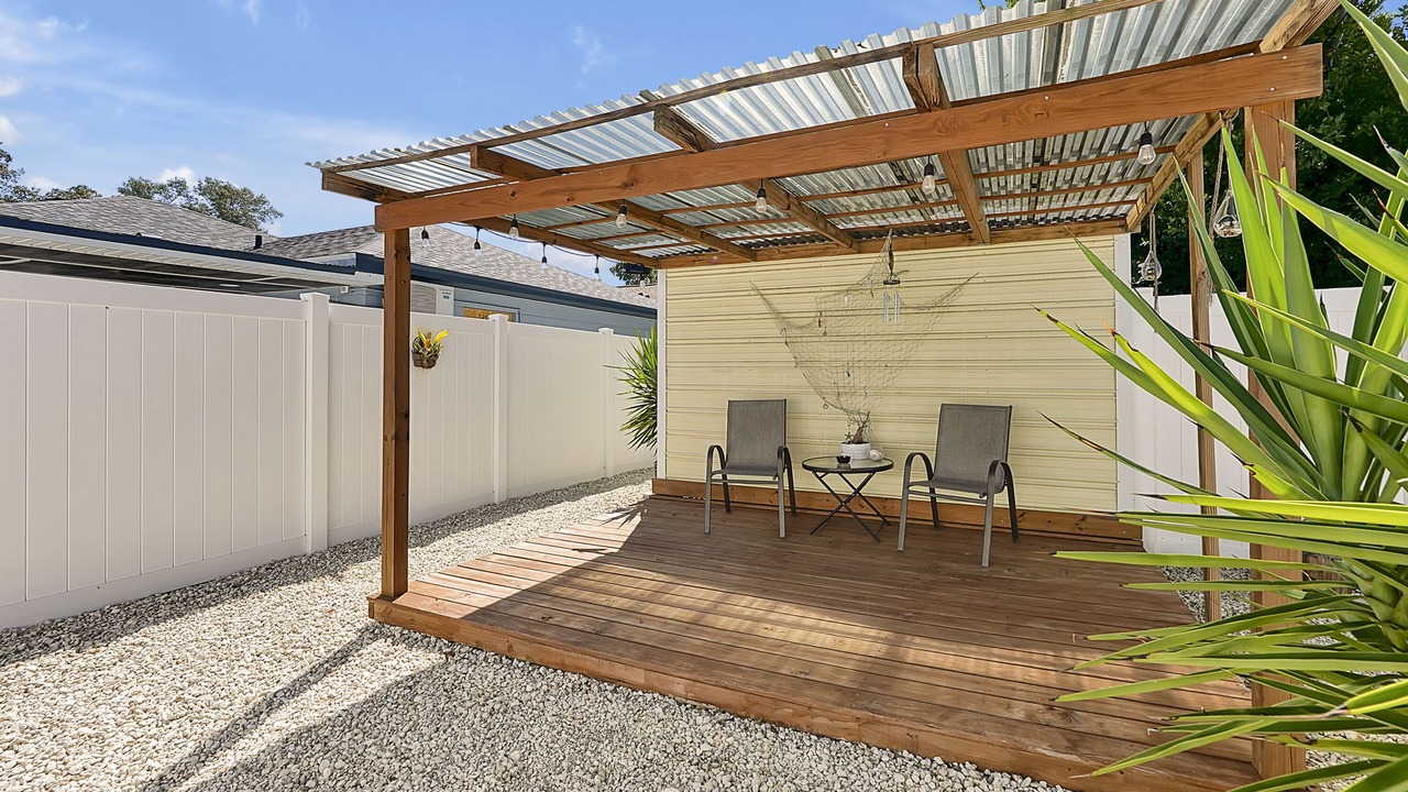 Photo of Patio Balcony in Bearss Plaza