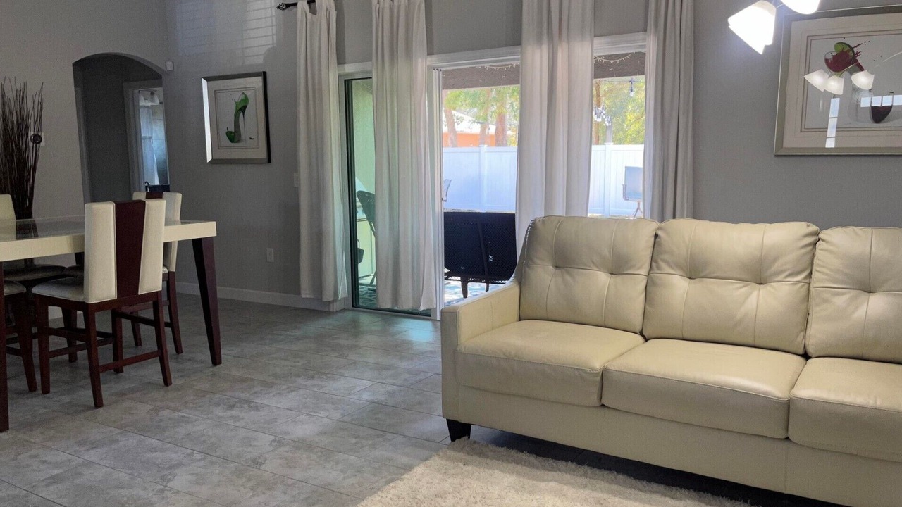 Photo of Livingroom in Orange City