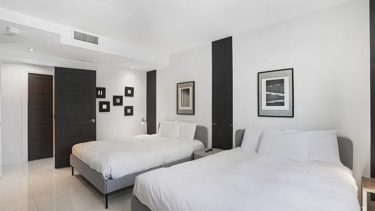 Photo of Bedroom in Hollywood South Central Beach