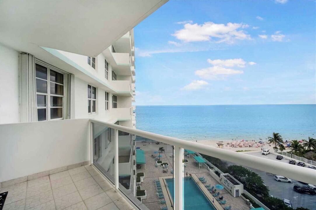 Photo of Outdoor in Hollywood South Central Beach