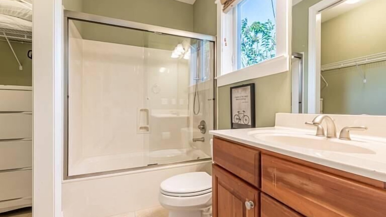 Photo of Bathroom in Gulf Place
