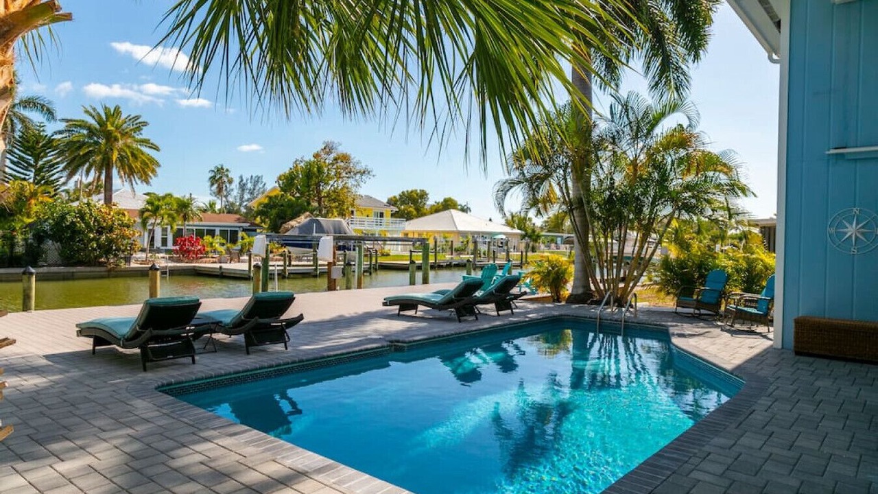 Photo of Outdoor in Mid Island