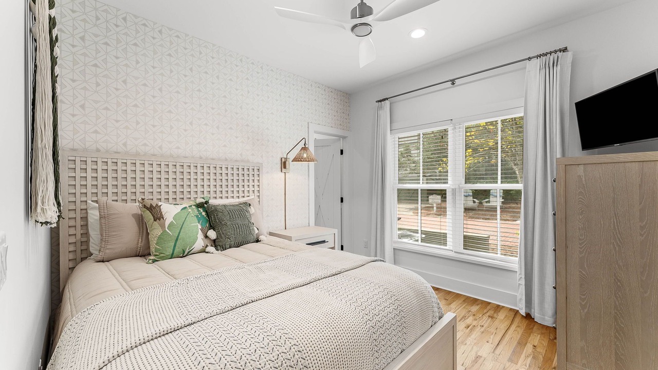 Photo of Bedroom in Seacrest