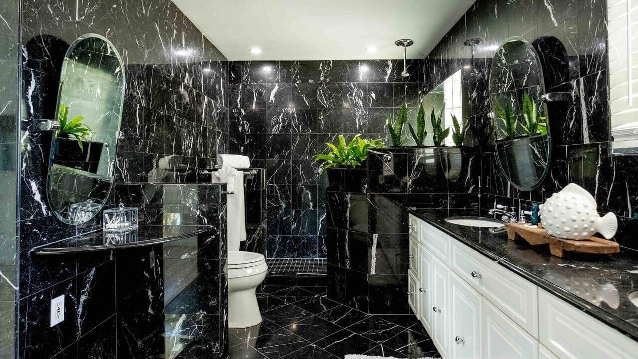 Photo of Bathroom in Marathon