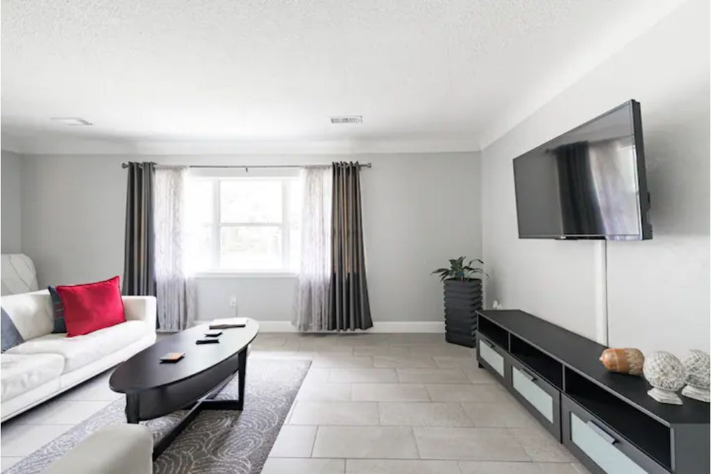 Photo of Livingroom in Gainesville