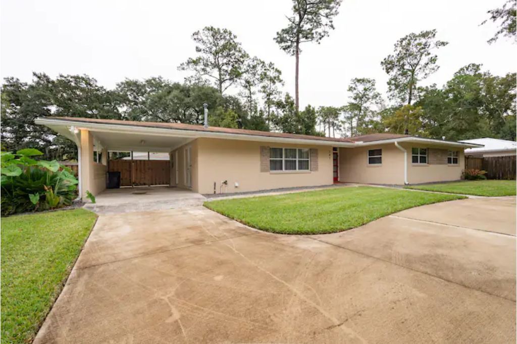 Photo of Outdoor in Gainesville