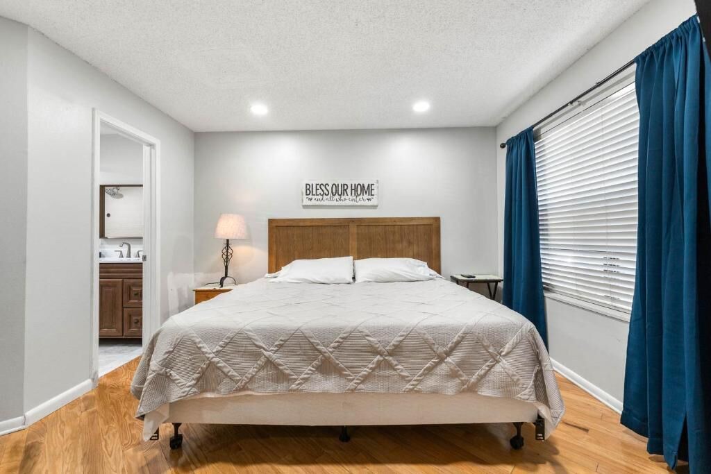 Photo of Bedroom in Ventura