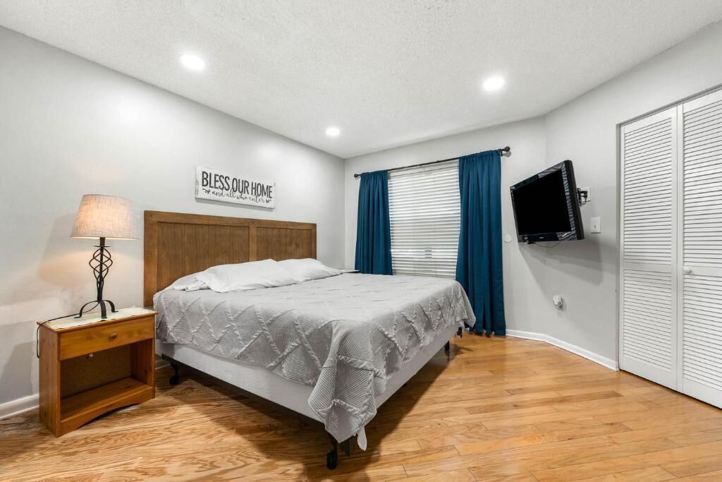 Photo of Bedroom in Ventura