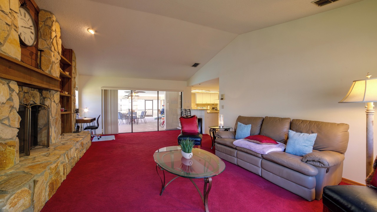 Photo of Livingroom in Greater Northdale