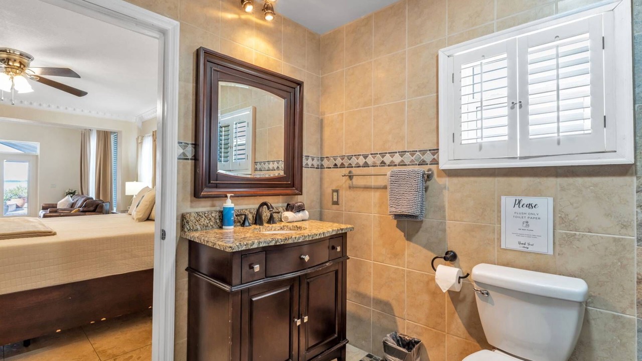 Photo of Bathroom in Lake Hamilton
