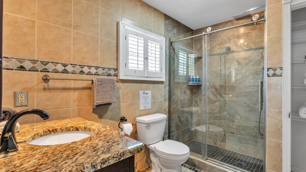 Photo of Bathroom in Lake Hamilton