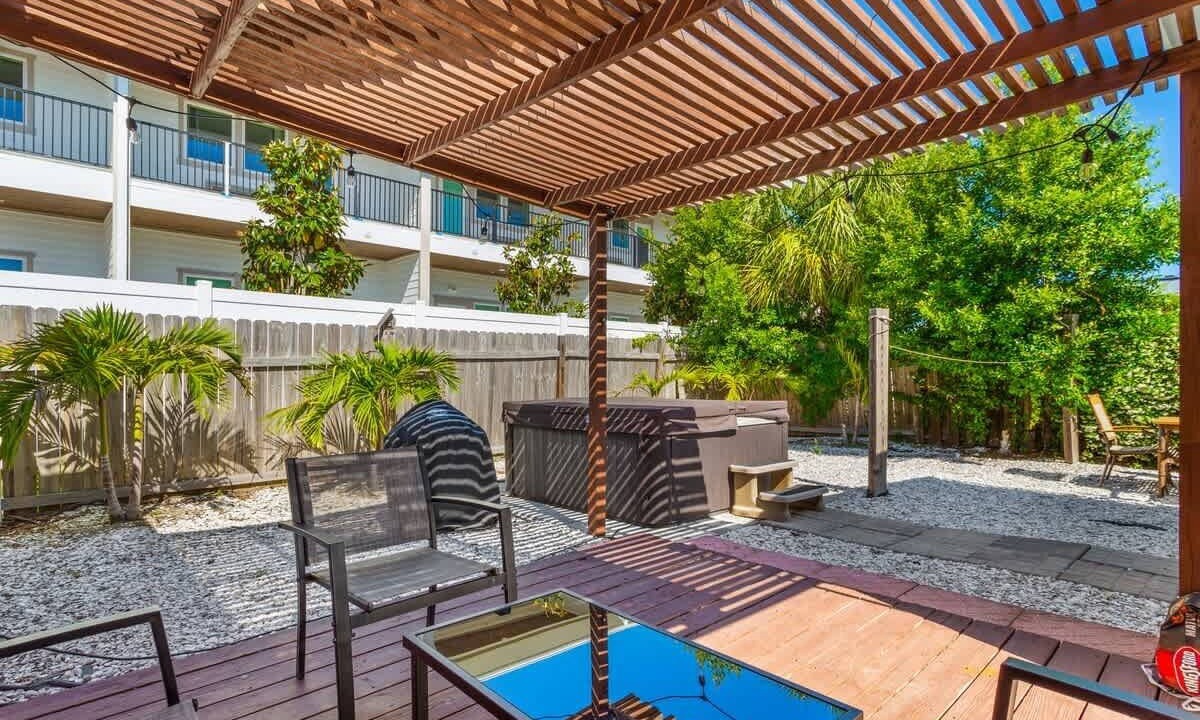 Photo of Patio Balcony in Downtown Dunedin